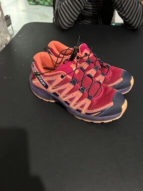 Salomon Women's Trail Shoes - Pink/Coral/Navy